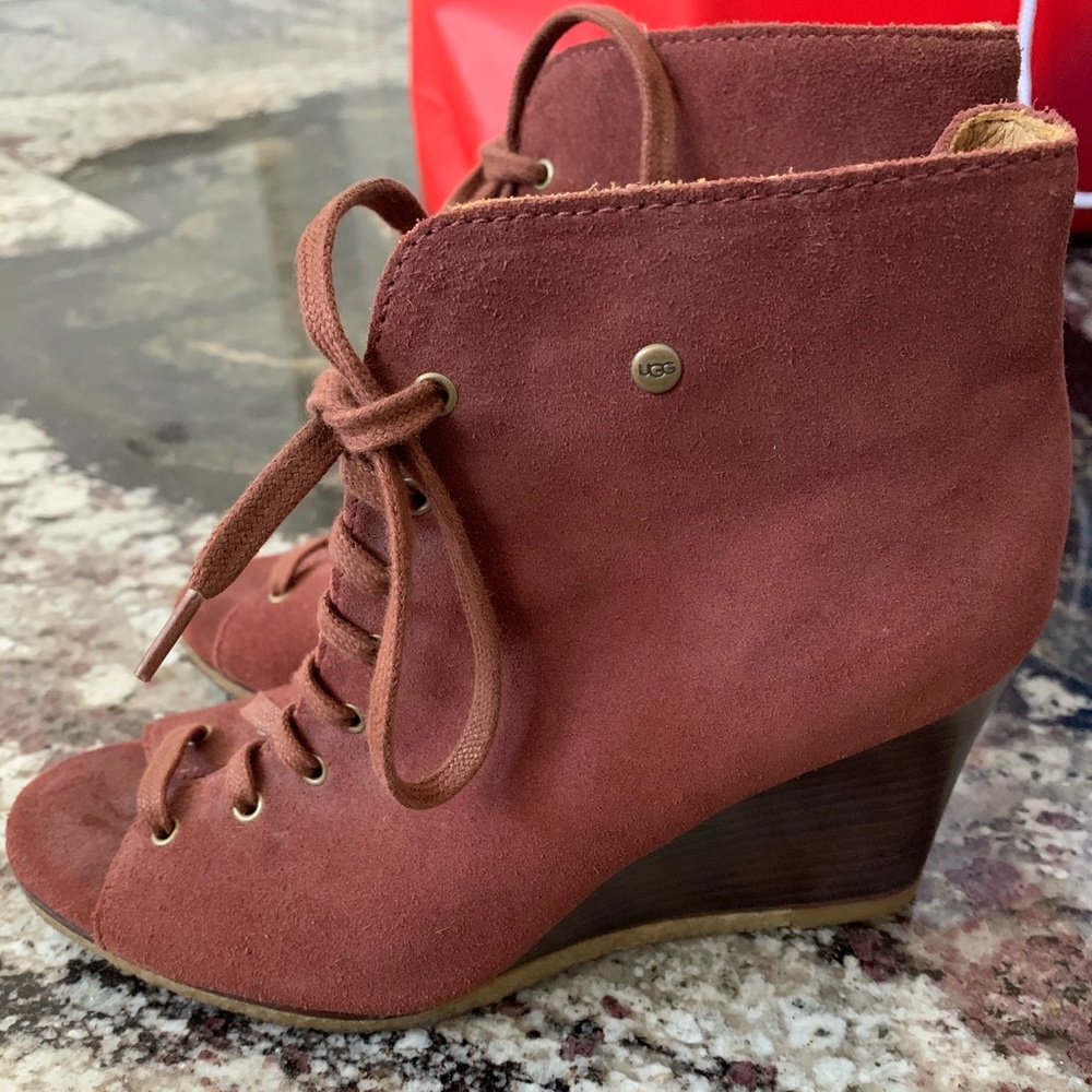 ❌SOLD❌Ugg wedge